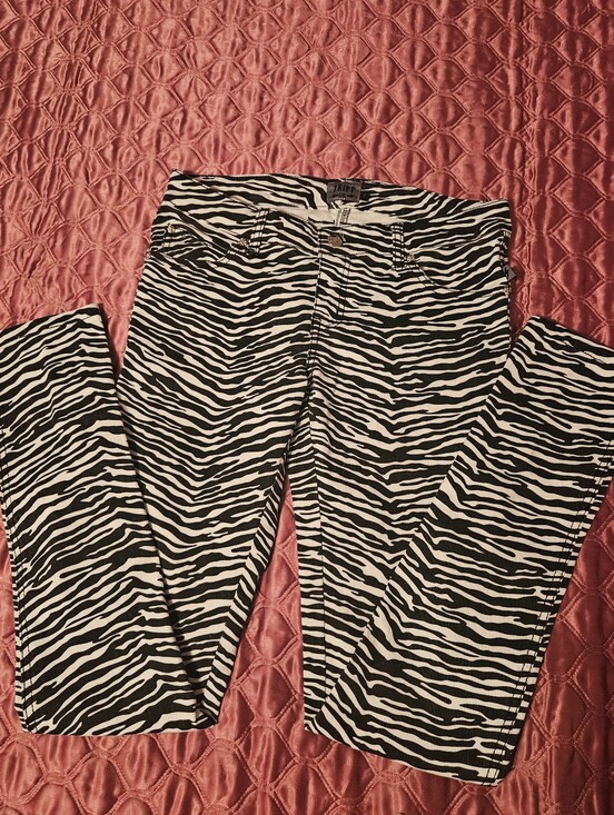 Tripp nyc Denim - *send offers!!* NEW Tripp NYC Zebra Print Skinny Jeans Size 7